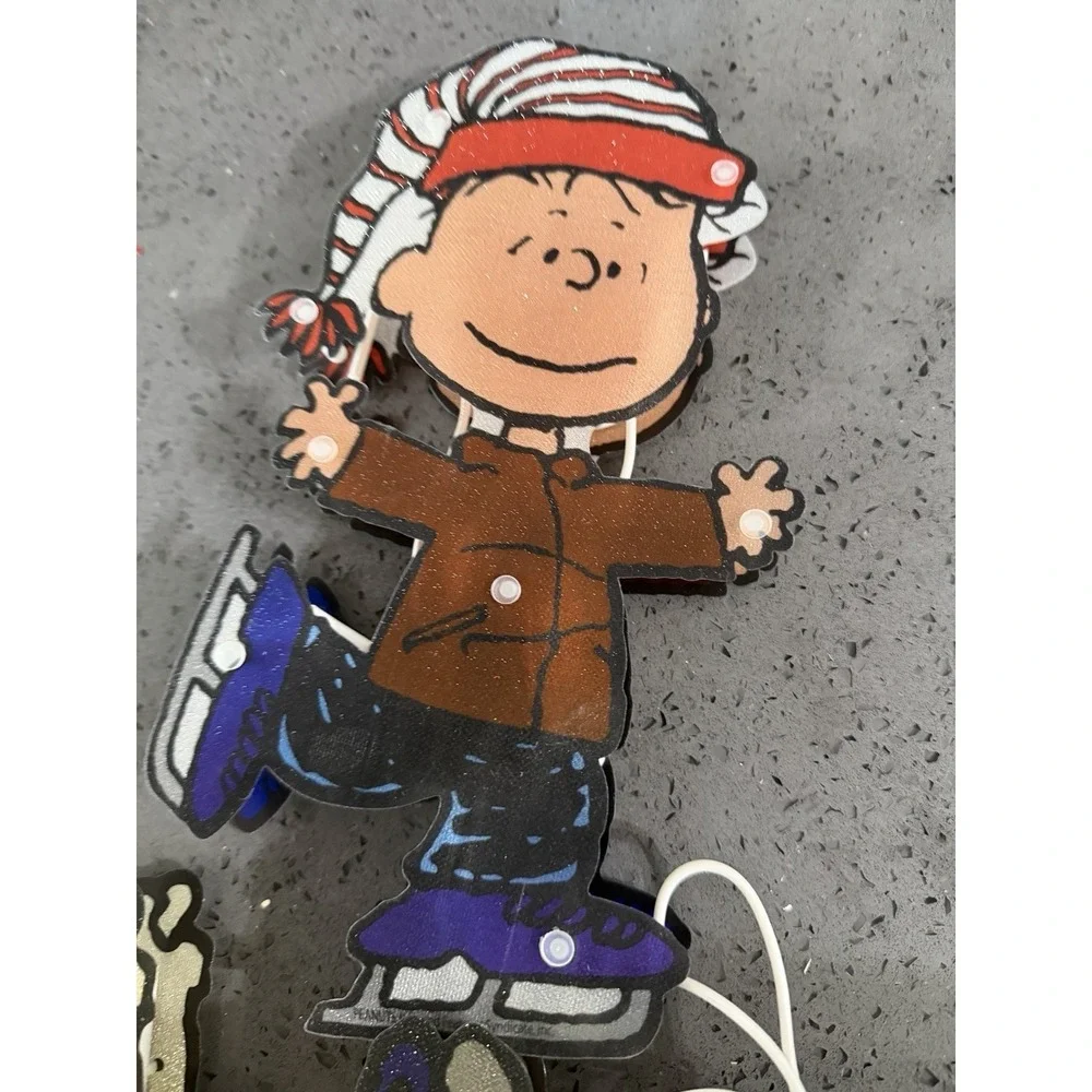 Set Of 3 Peanuts Lighted Pathway Markers Ice‎ Skating Snoopy Charlie Brown Linus